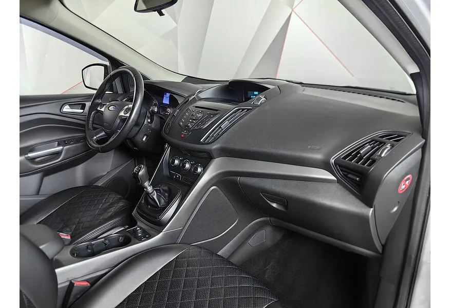 Ford Kuga 1.6 EcoBoost MT (150 л.с.) Trend Серебристый в АВИЛОН. Слайд №9