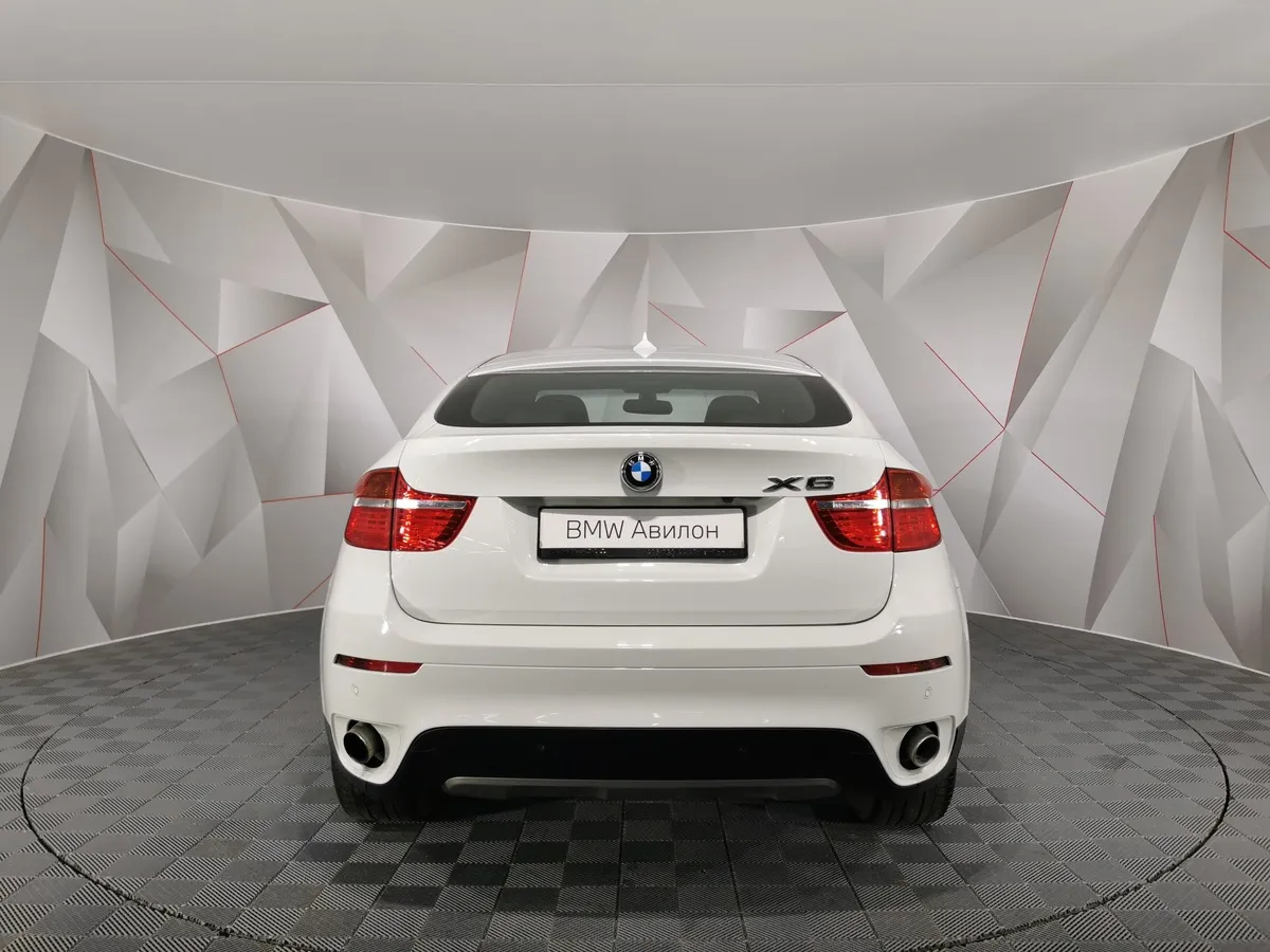 BMW X6 xDrive35i 8AT (306 л.с.) Белый в АВИЛОН. Слайд №4