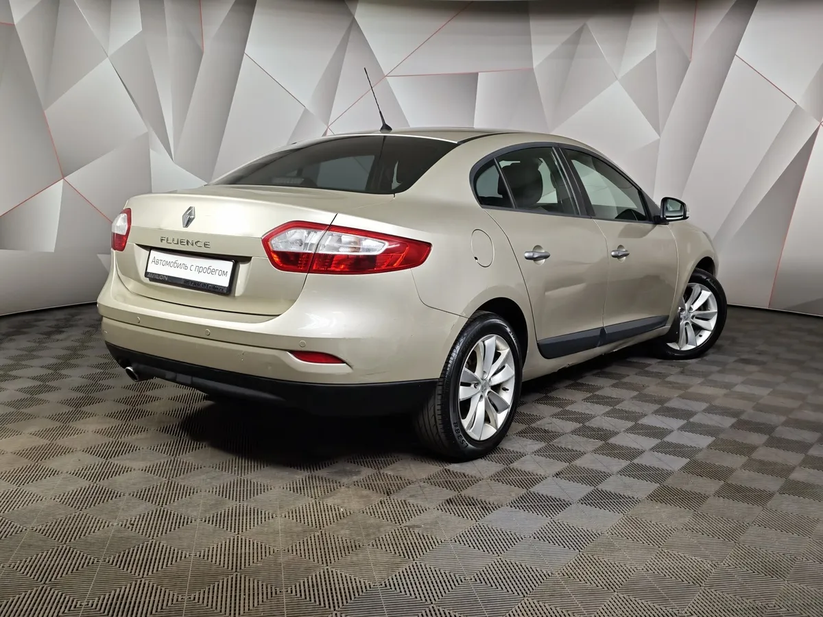 Renault Fluence 1.6 AT (110 л.с.) Бежевый в АВИЛОН. Слайд №2