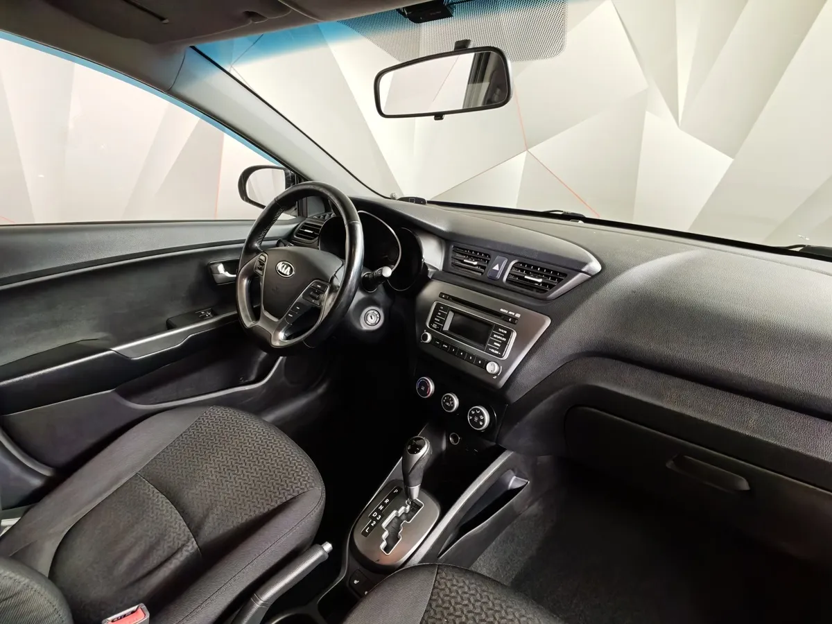 Kia Rio 1.4 AT (107 л.с.) Черный в АВИЛОН. Слайд №13
