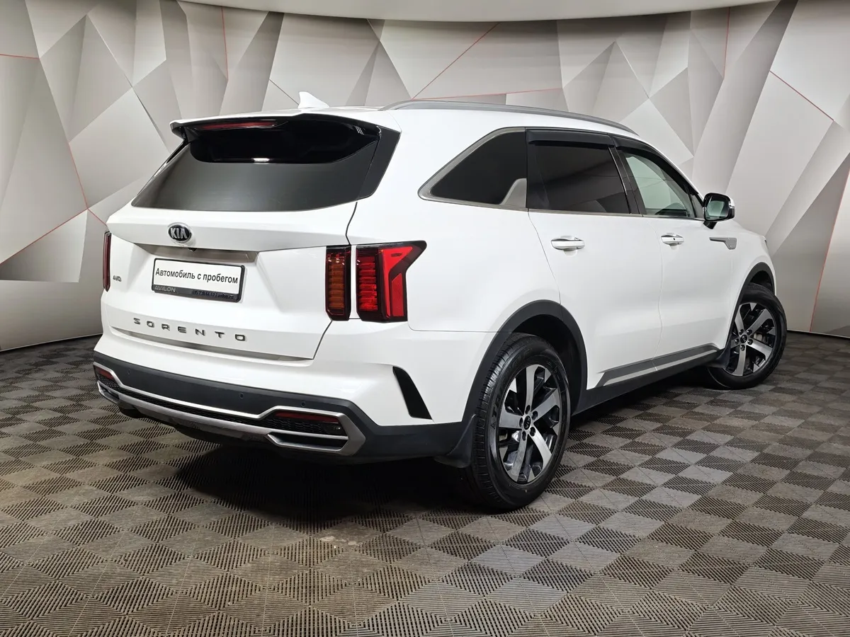Kia Sorento 2.5 MPI 4WD AT (180 л.с.) Comfort Белый в АВИЛОН. Слайд №2