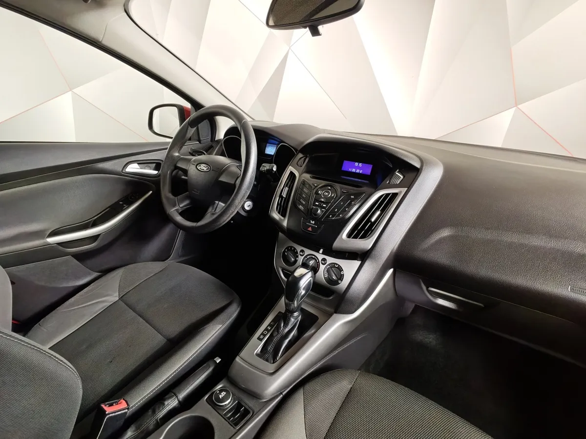 Ford Focus 1.6 PowerShift (105 л.с.) Trend Красный в АВИЛОН. Слайд №13