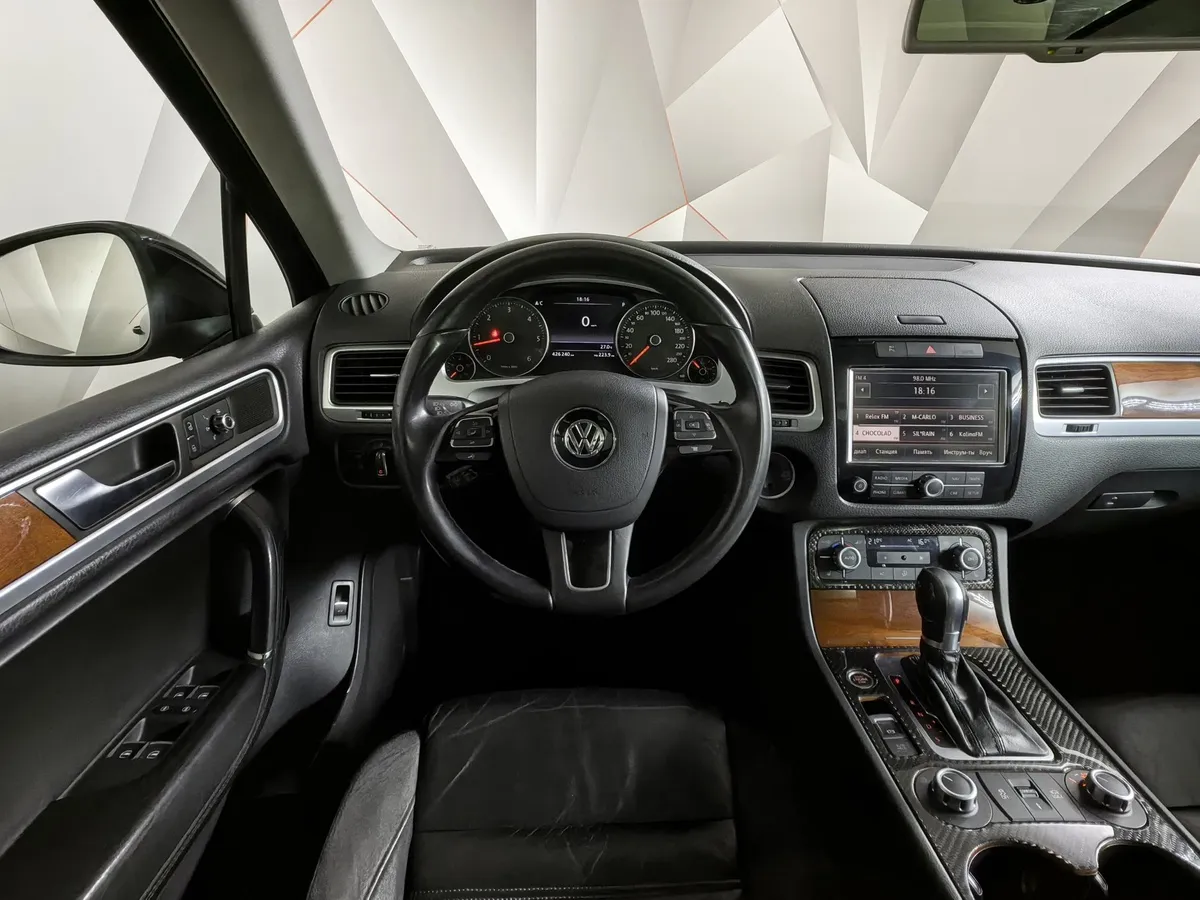 Volkswagen Touareg 3.0 TDI AT (240 л.с.) base Черный в АВИЛОН. Слайд №20