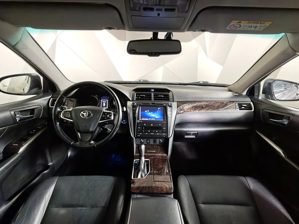 Toyota Camry 2.5 AT (181 л.с.) Стандарт Серый в АВИЛОН. Слайд №14