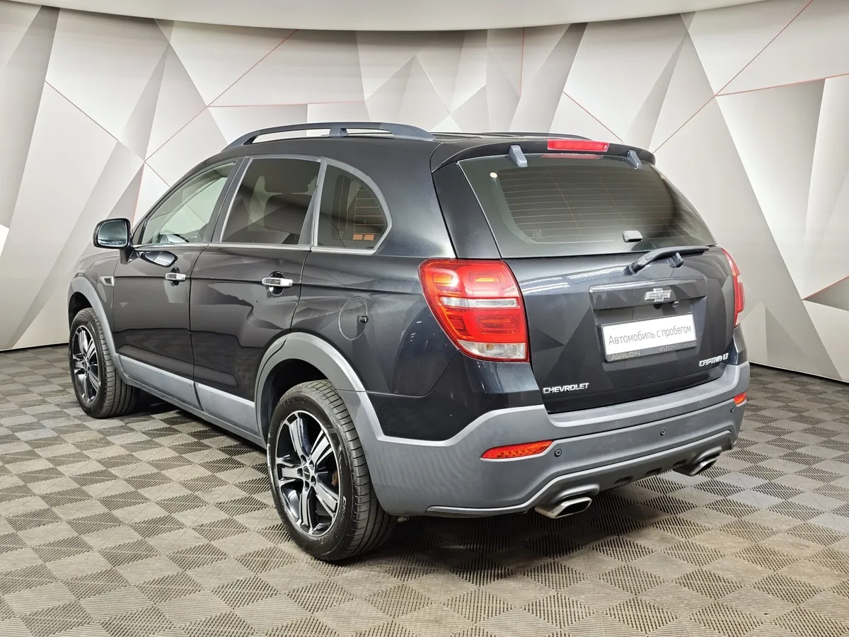 Chevrolet Captiva 2.4 AT (5 мест) (167 л.с.) LT Черный в АВИЛОН. Слайд №4