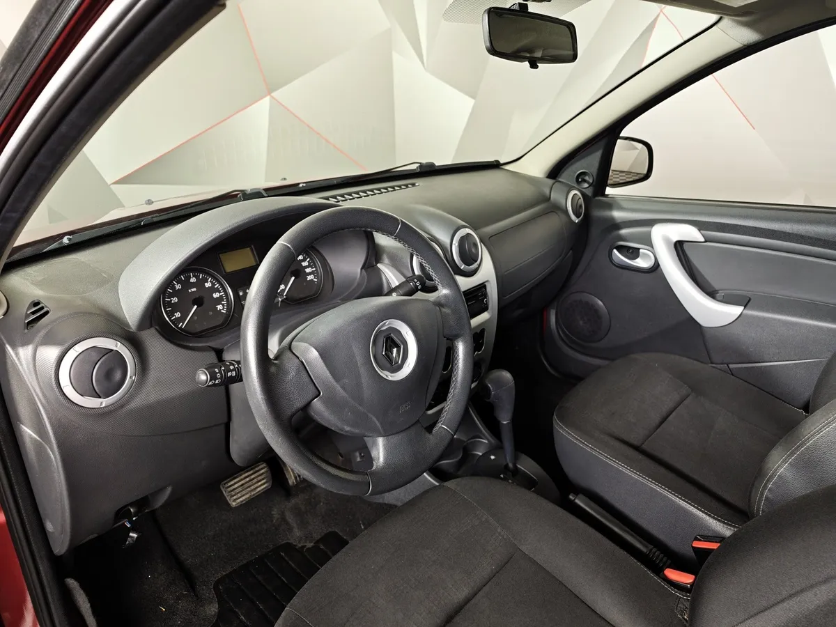 Renault Sandero 1.6 AT (103 л.с.) Stepway Красный в АВИЛОН. Слайд №17