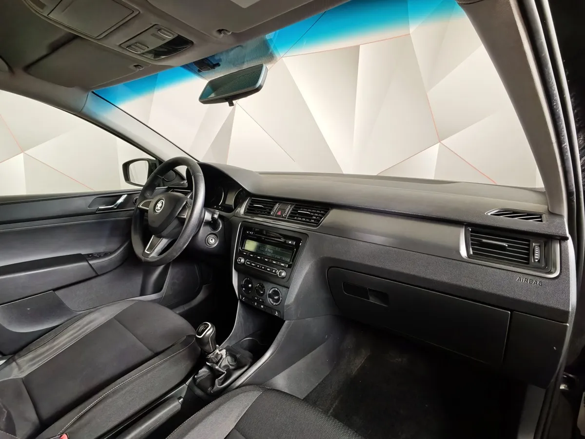 Skoda Rapid 1.6 MT (105 л.с.) Черный в АВИЛОН. Слайд №11