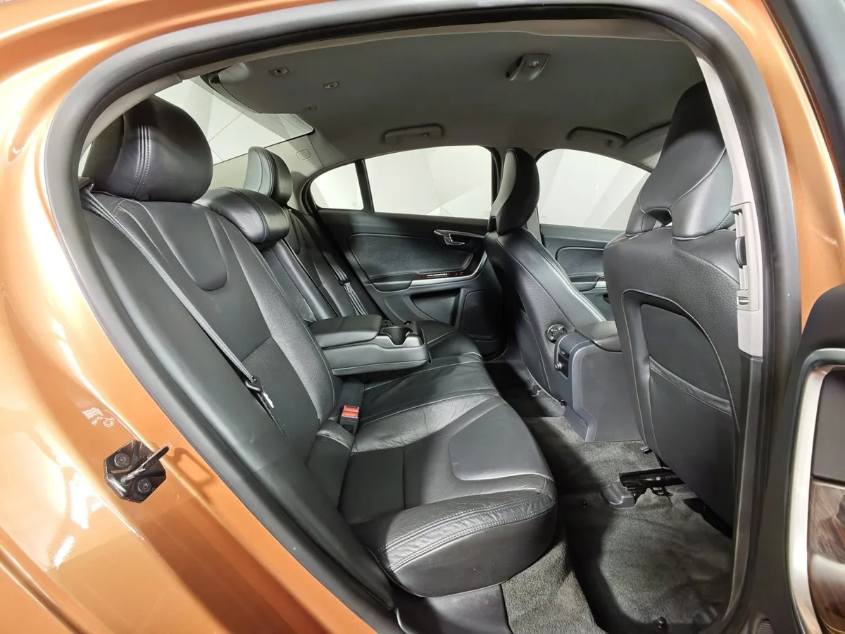 Volvo S60 2.0T Turbo Powershift (203 л.с.) Summum Золотой в АВИЛОН. Слайд №16