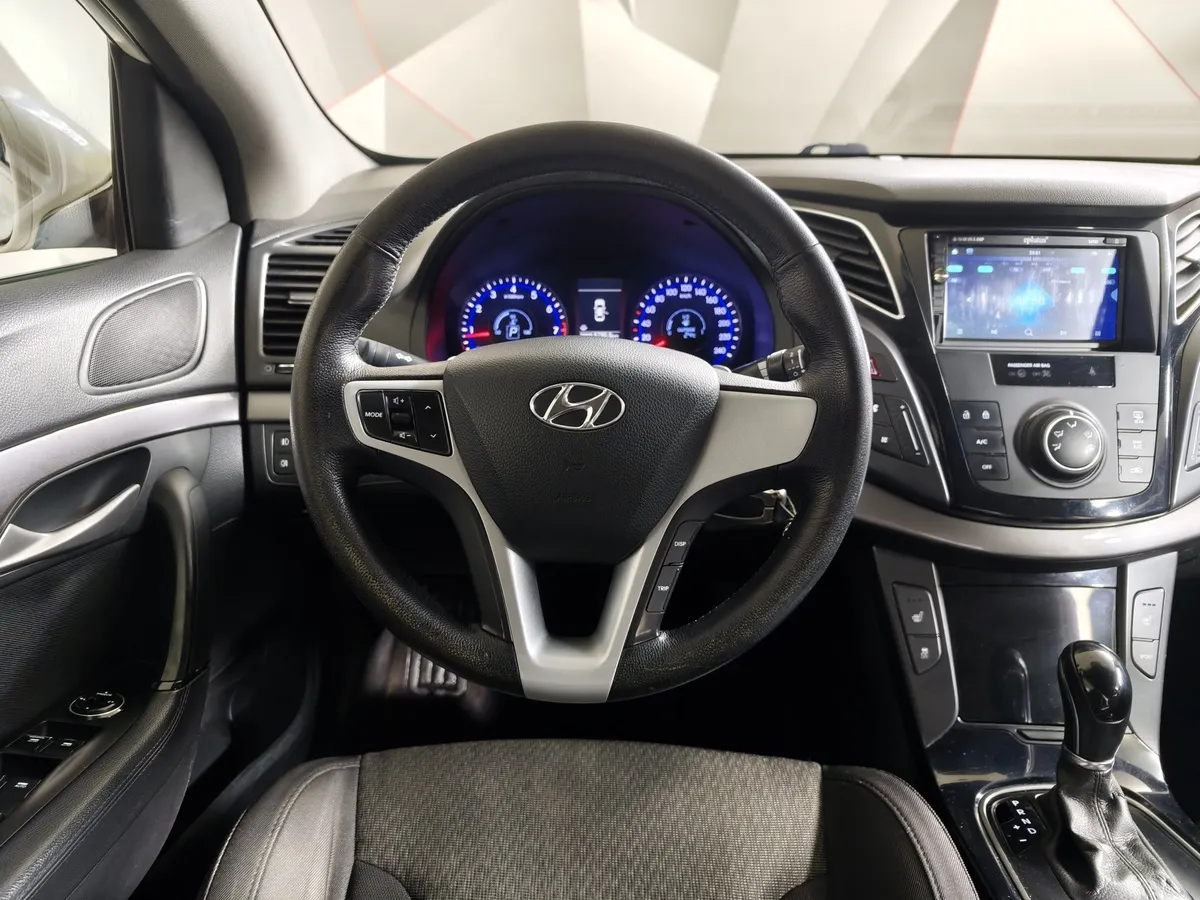Hyundai i40 2.0 AT (150 л.с.) Comfort Белый в АВИЛОН. Слайд №17