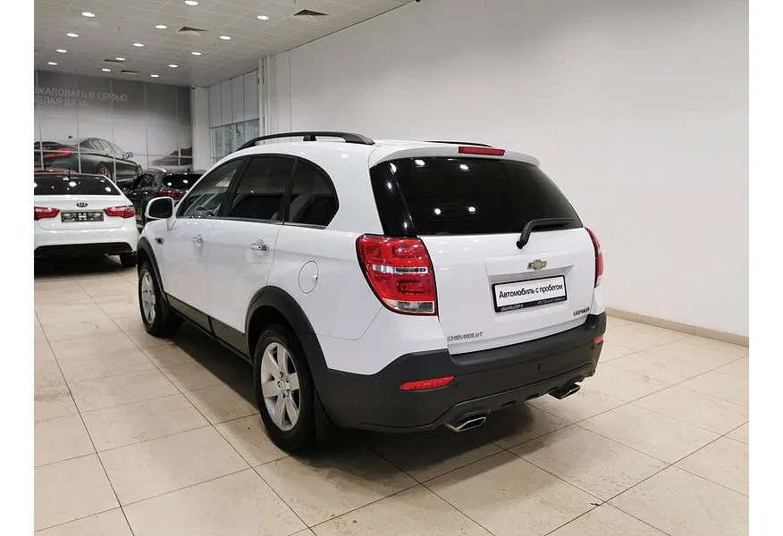 Chevrolet Captiva 2.4 AT (5 мест) (167 л.с.) LT Белый в АВИЛОН. Слайд №4