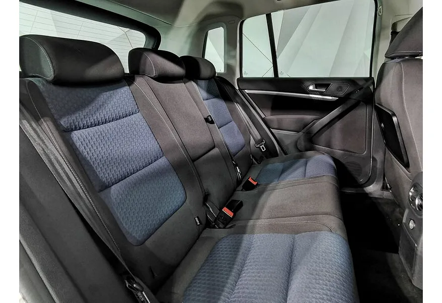 Volkswagen Tiguan 2.0 TSI 4Motion AT (170 л.с.) Sochi Edition Белый в АВИЛОН. Слайд №16