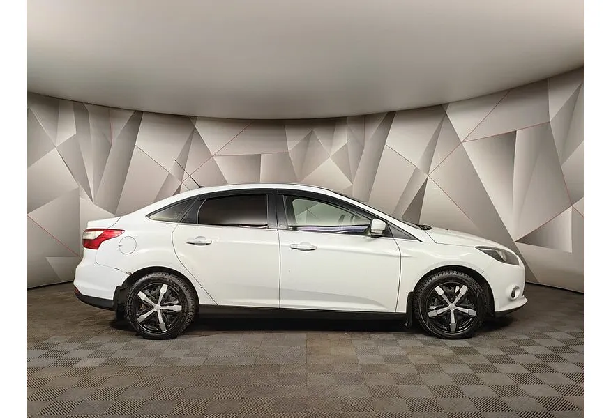 Ford Focus 1.6 MT (125 л.с.) Trend Белый в АВИЛОН. Слайд №6