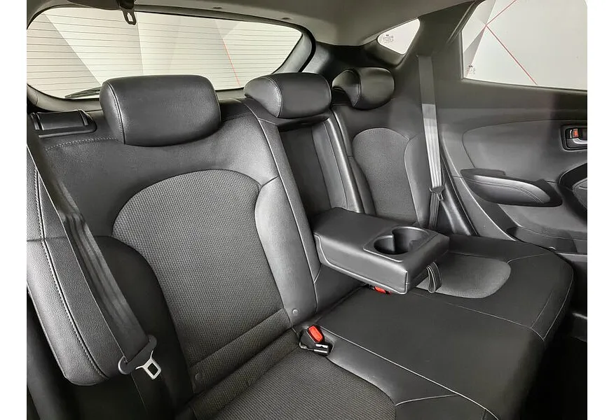 Hyundai ix35 2.0 AT 4WD (150 л.с.) Comfort + Navi Белый в АВИЛОН. Слайд №13