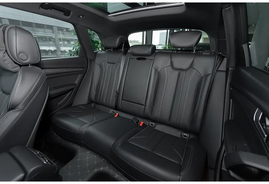 Audi Q5 L 2.0 TFSI S tronic quattro (245 л.с.) Luxury Dynamic Белый в АВИЛОН. Слайд №11