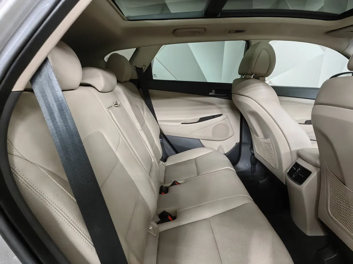 Hyundai Tucson 1.6 DCT 4WD (177 л.с.) Prime + High-tech pack Бежевый в АВИЛОН. Слайд №16