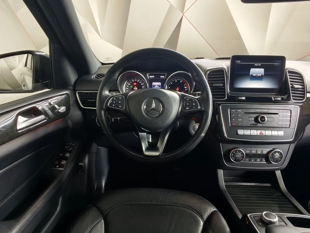 Mercedes-Benz GLE 400 4MATIC 9G-TRONIC (333 л.с.) Grand Edition Серебристый в АВИЛОН. Слайд №20