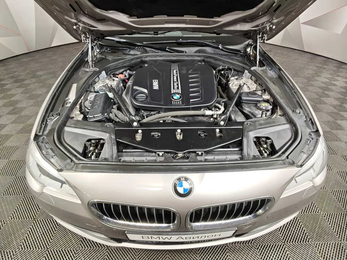 BMW 5 серия 530d xDrive Steptronic (258 л.с.) Бежевый в АВИЛОН. Слайд №10