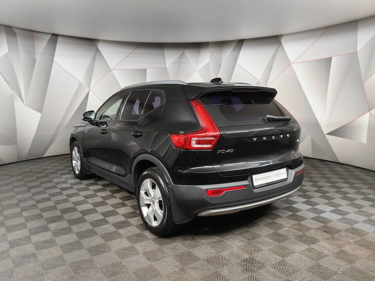 Volvo XC40 1.5 T3 Drive-E AT (150 л.с.) Momentum Черный в АВИЛОН. Слайд №4
