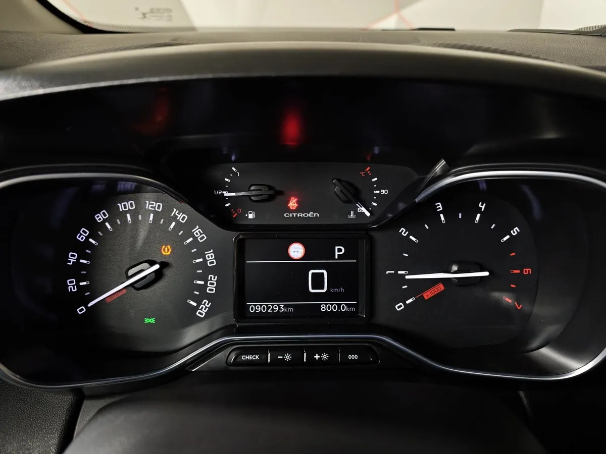 Citroen C3 AirCross 1.2 AT (110 л.с.) Shine Черный в АВИЛОН. Слайд №17