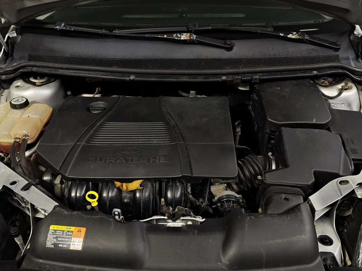 Ford Focus 2.0 AT (145 л.с.) Серебристый в АВИЛОН. Слайд №11