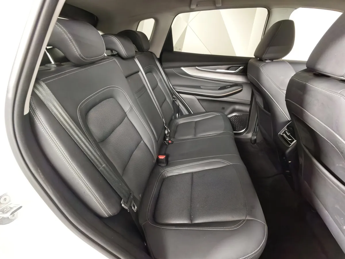 EXEED LX 1.6T DCT 4WD (150 л.с) Premium Plus Белый в АВИЛОН. Слайд №15