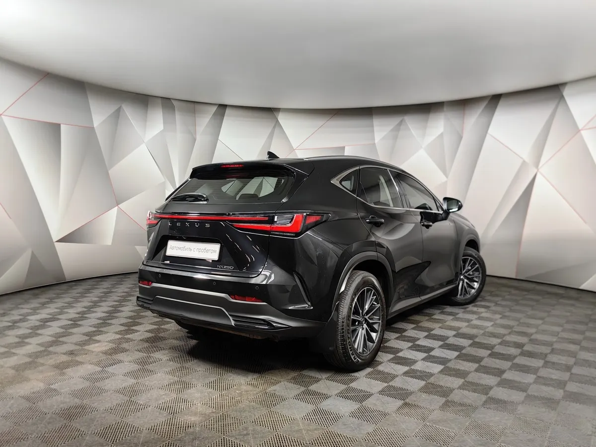 Lexus NX 2.5 AT AWD (200 л.с.) Luxury Черный в АВИЛОН. Слайд №2