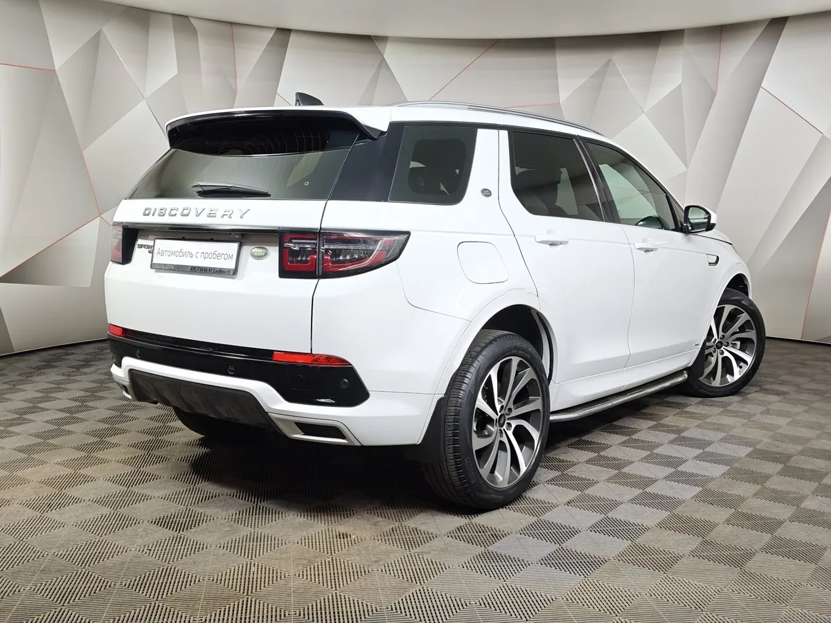 Land Rover Discovery Sport 2.0 Si4 AT AWD (249 л.с.) R-Dynamic SE Белый в АВИЛОН. Слайд №2