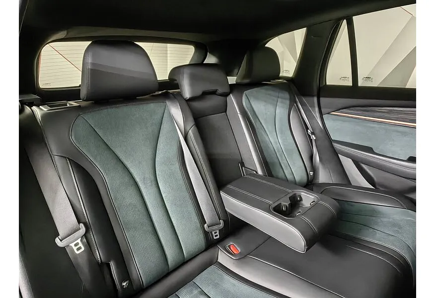 Geely Monjaro 2.0T 8AT 4WD (238 л.с.) Exclusive Зеленый в АВИЛОН. Слайд №12