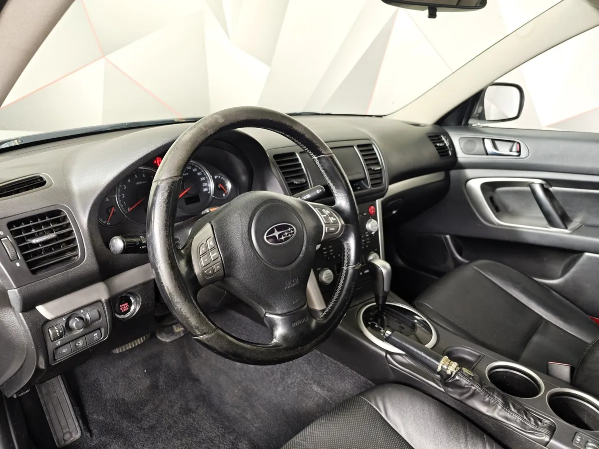 Subaru Legacy 2.5 AT 4WD (173 л.с.) Серый в АВИЛОН. Слайд №17