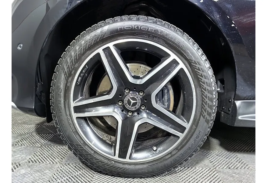 Mercedes-Benz GLE 300 4MATIC 7G-TRONIC Plus (249 л.с.) Grand Edition Черный в АВИЛОН. Слайд №9