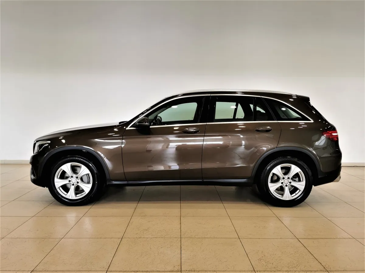Mercedes-Benz GLC 250 9G-TRONIC 4MATIC (211 л.с.) Особая серия Коричневый в АВИЛОН. Слайд №5