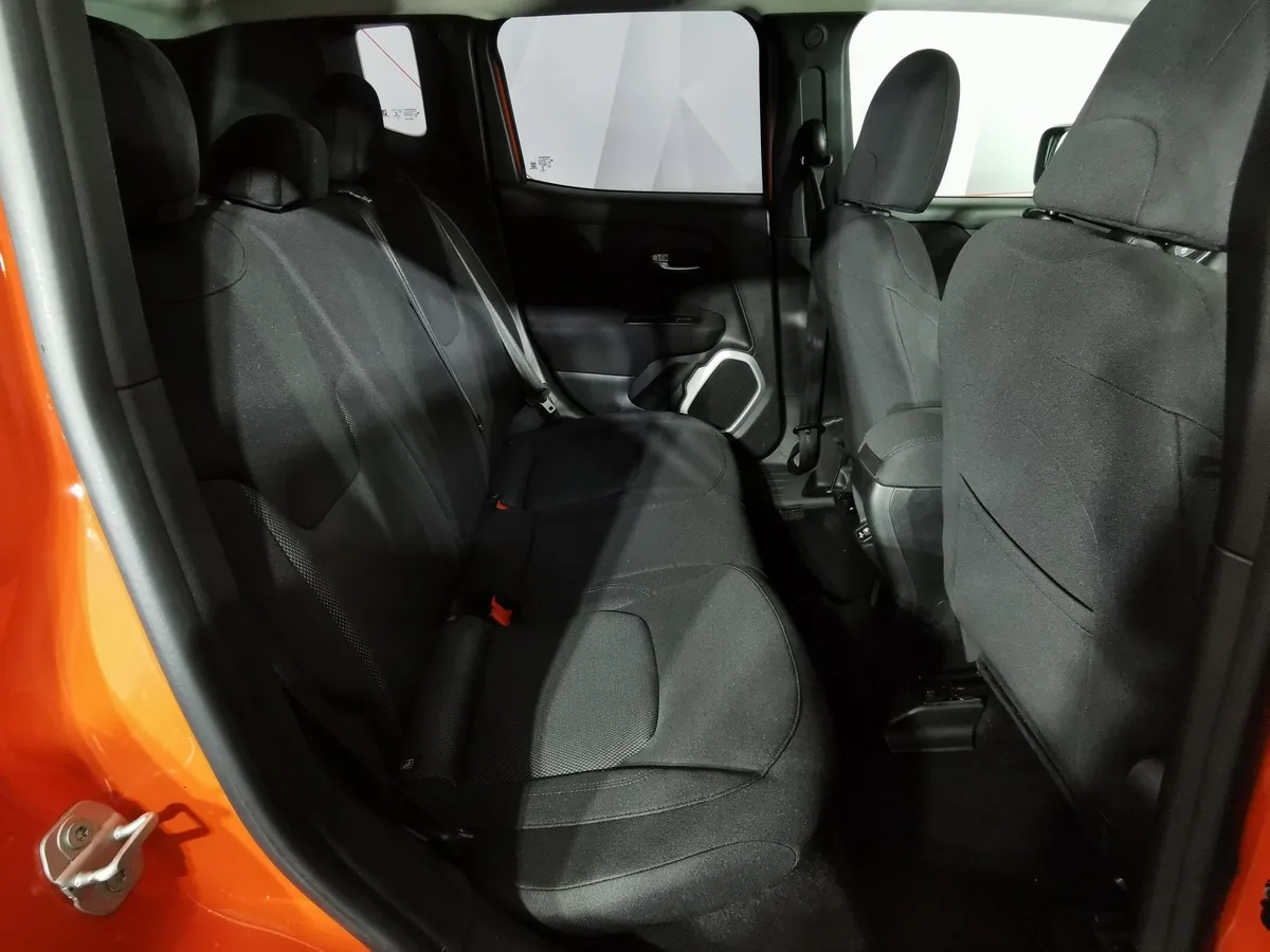 Jeep Renegade 1.4 AMT (140 л.с.) Limited Оранжевый в АВИЛОН. Слайд №15
