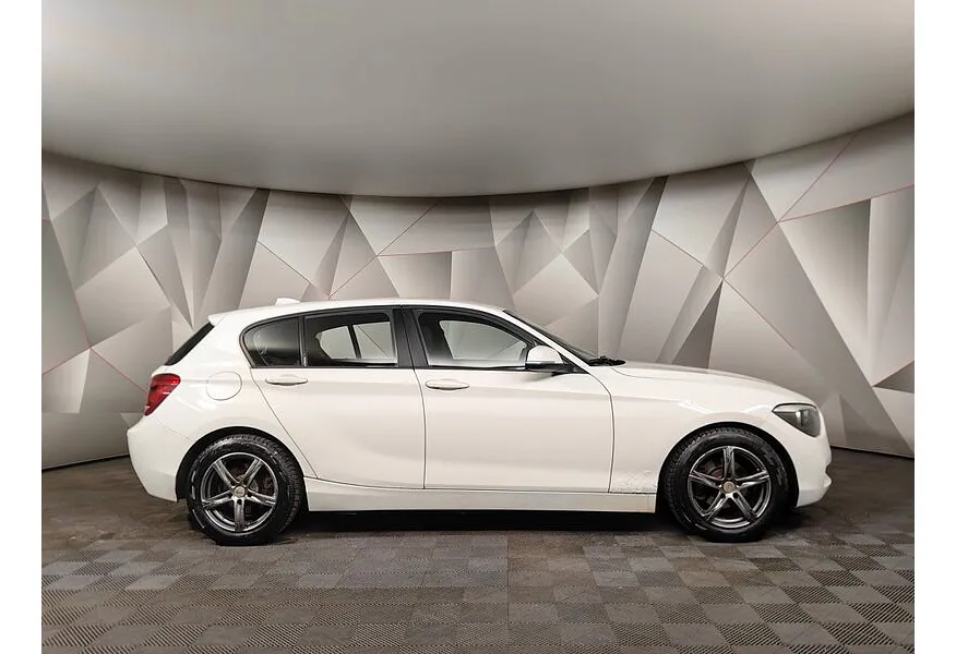 BMW 1 серия 116i AT (136 л.с.) Белый в АВИЛОН. Слайд №6