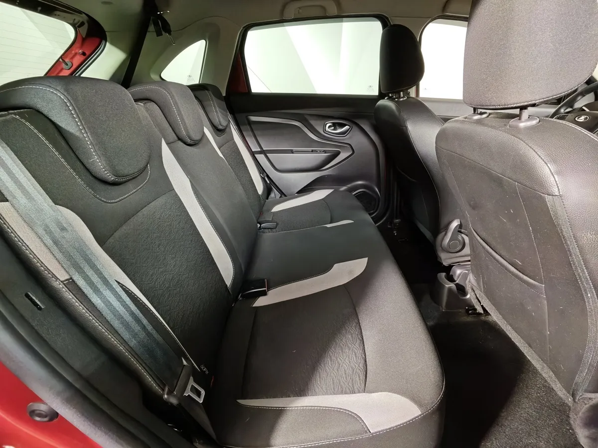ВАЗ (Lada) XRAY 1.8 AMT (122 л.с.) Красный в АВИЛОН. Слайд №16