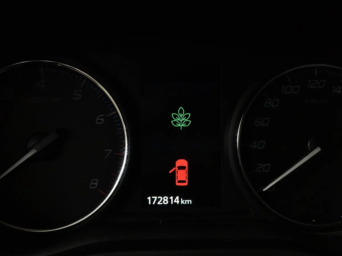 Mitsubishi Outlander 2.4 MIVEC CVT 4WD (167 л.с.) Instyle Белый в АВИЛОН. Слайд №18