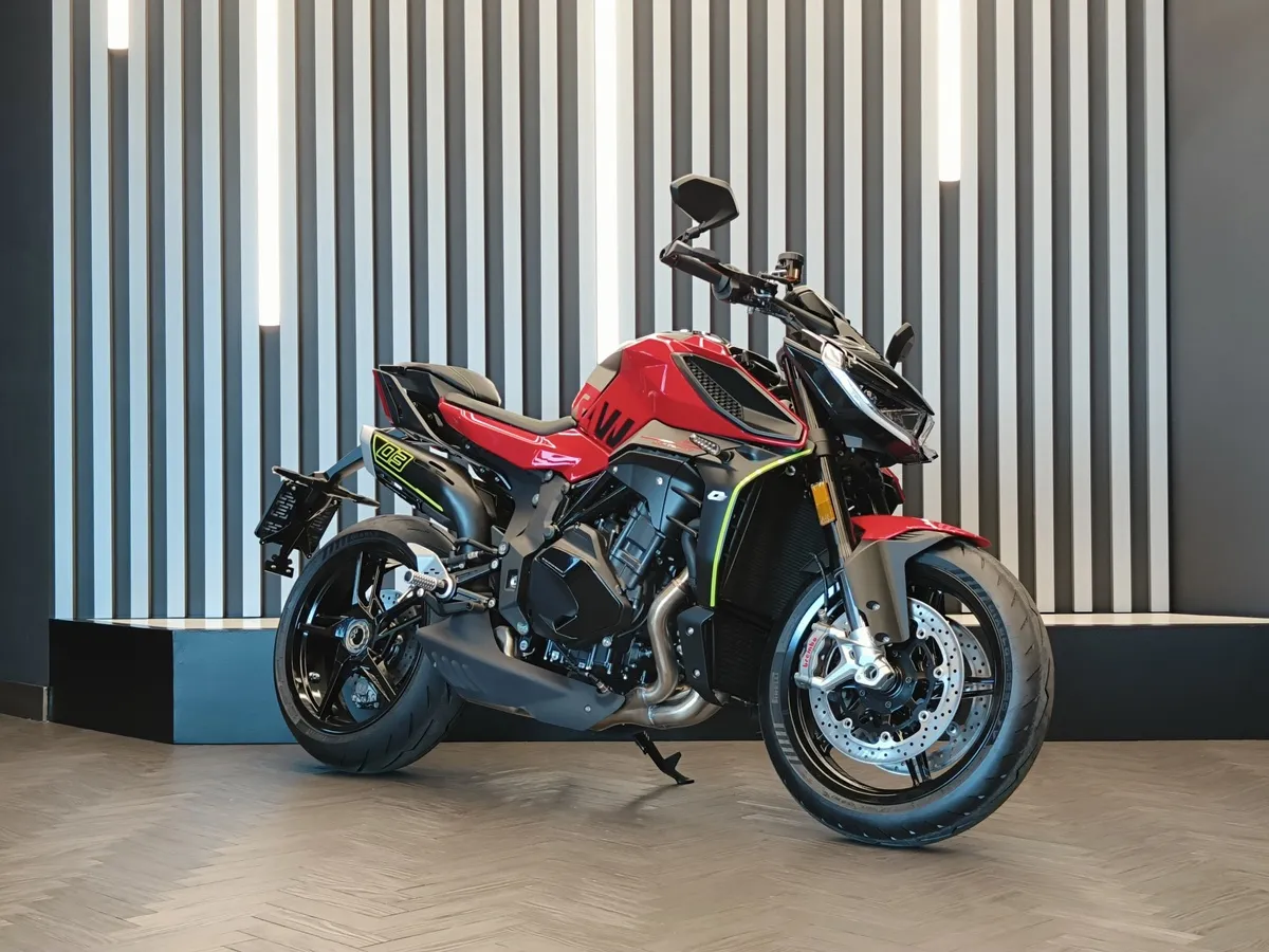 QJMOTOR SRK 921 921 см³ (128 л.с.) (128) 921 Красный в АВИЛОН. Слайд №2