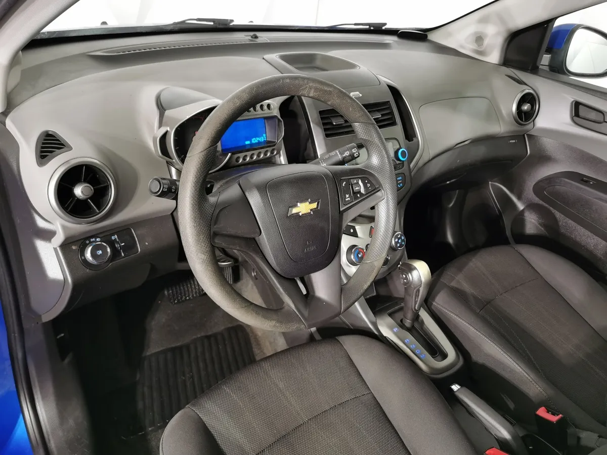 Chevrolet Aveo 1.6 AT (115 л.с.) Синий в АВИЛОН. Слайд №18