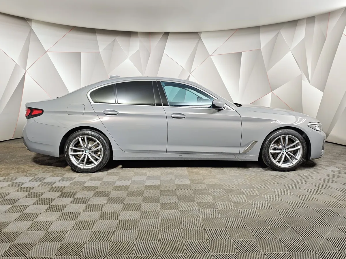 BMW 5 серия 520i Steptronic (184 л.с.) Base (Локальная сборка) Серый в АВИЛОН. Слайд №6