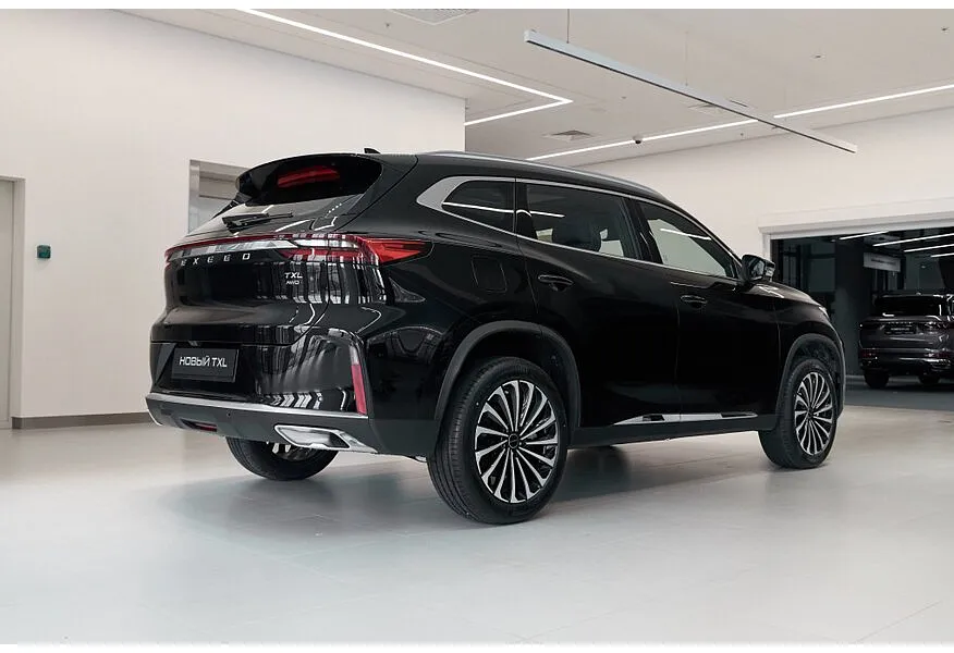 EXEED TXL 2.0 8AT AWD (197 л.с.) Flagship IOV Черный в АВИЛОН. Слайд №2