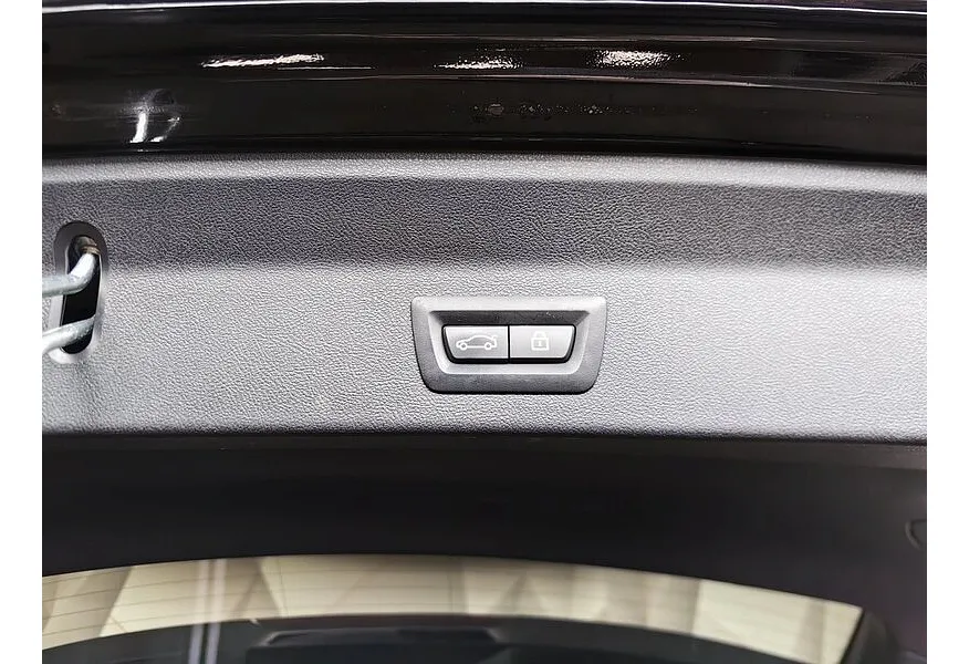 BMW X3 xDrive30d AT (249 л.с.) M Sport Черный в АВИЛОН. Слайд №16