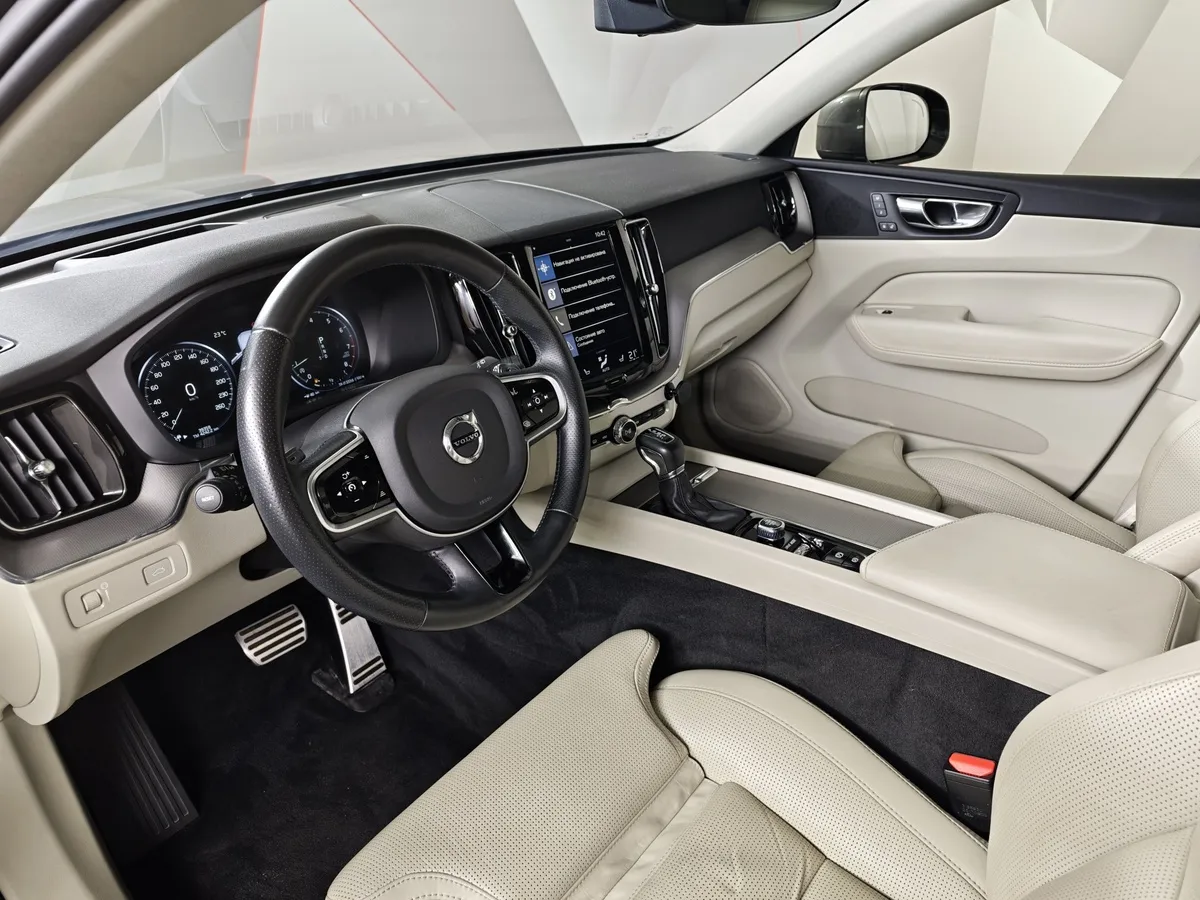 Volvo XC60 2.0 T5 AT AWD (249 л.с.) Inscription Зеленый в АВИЛОН. Слайд №17