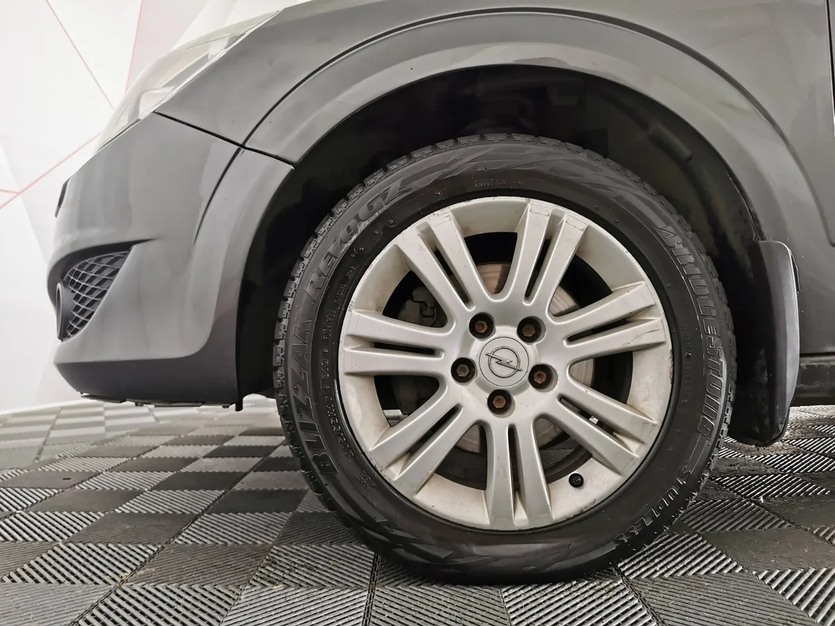 Opel Astra 1.8 AT (140 л.с.) base Серый в АВИЛОН. Слайд №9