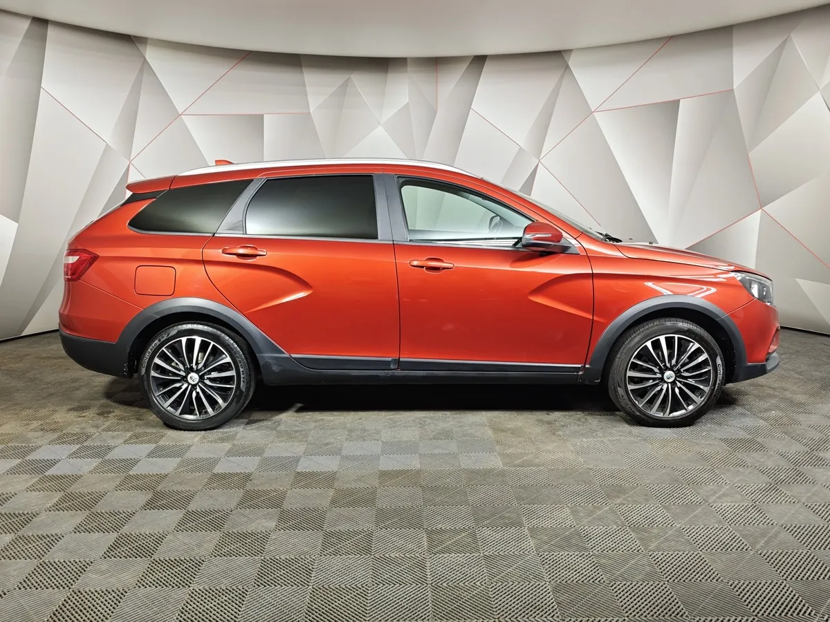 ВАЗ (Lada) Vesta 1.6 CVT (113 л.с.) Красный в АВИЛОН. Слайд №6