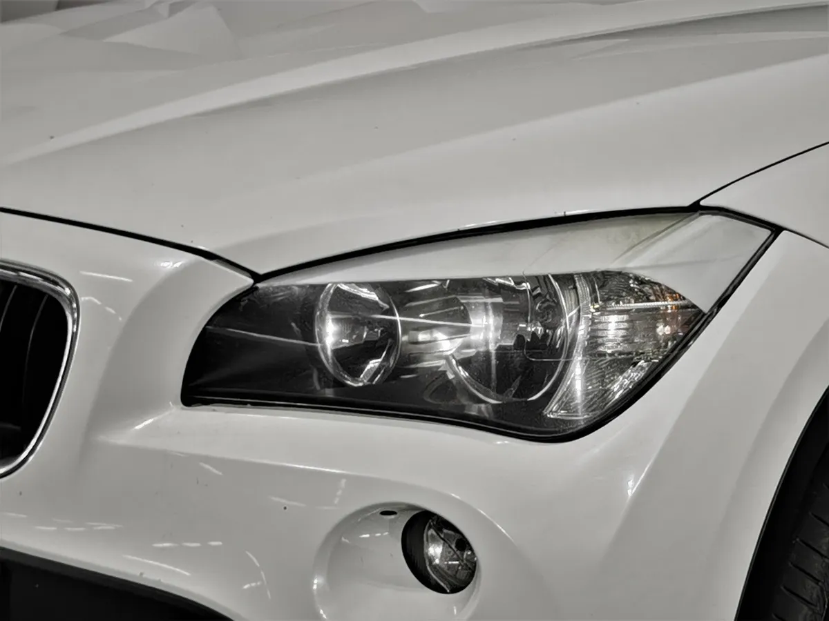BMW X1 sDrive18i AT (150 л.с.) Белый в АВИЛОН. Слайд №8