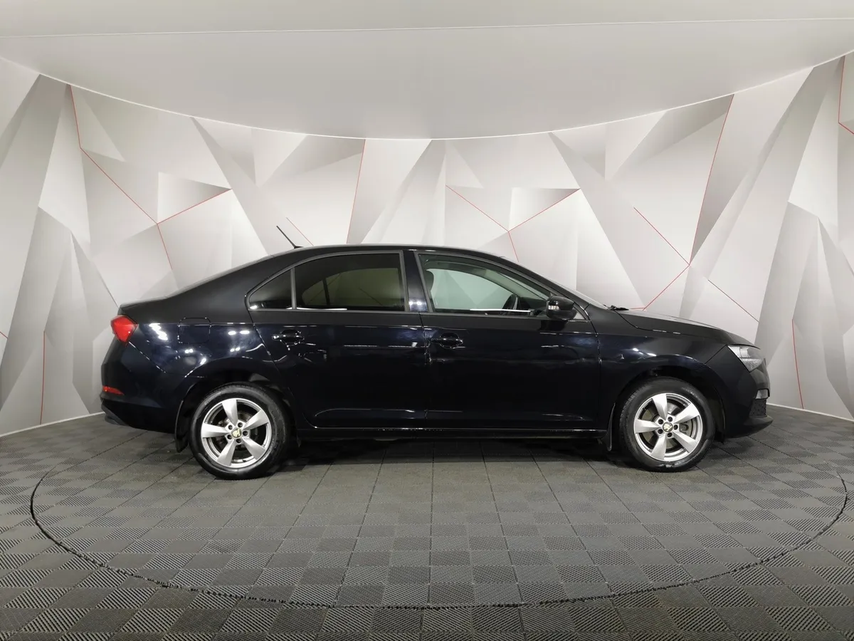 Skoda Rapid 1.6 AT (110 л.с.) Черный в АВИЛОН. Слайд №6