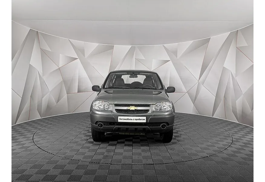 Chevrolet Niva 1.7 MT (80 л.с.) Серый в АВИЛОН. Слайд №7
