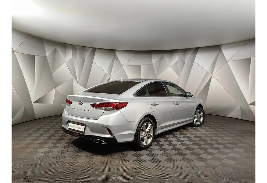 Hyundai Sonata 2.0 AT (150 л.с.) Style Серебристый в АВИЛОН. Слайд №2 Hyundai Sonata 2.0 AT (150 л.с.) Style Серебристый в АВИЛОН. Слайд №2