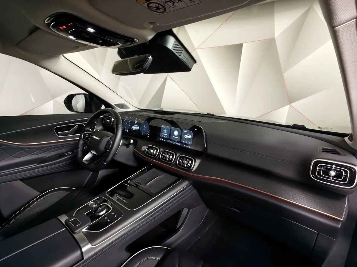 JAECOO J8 2.0 DCT 4WD (249 л.с.) Supreme Черный в АВИЛОН. Слайд №12