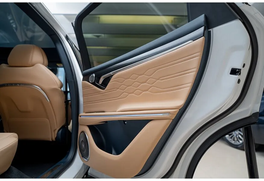 LIVE. Слайд №9