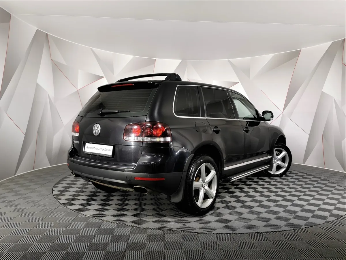 Volkswagen Touareg 3.2 Tiptronic (220 л.с.) Черный в АВИЛОН. Слайд №2